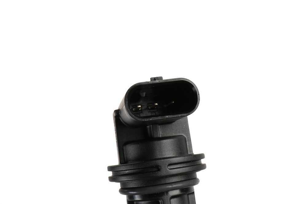 2016-2022 2.8L Duramax Camshaft Position Sensor (24591946) view 5