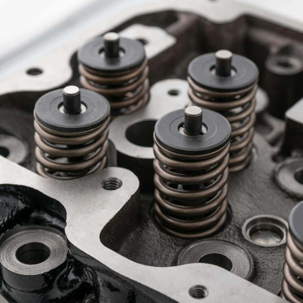 2004.5-2010 Duramax Cylinder Head (One) Cast Iron (110100113)