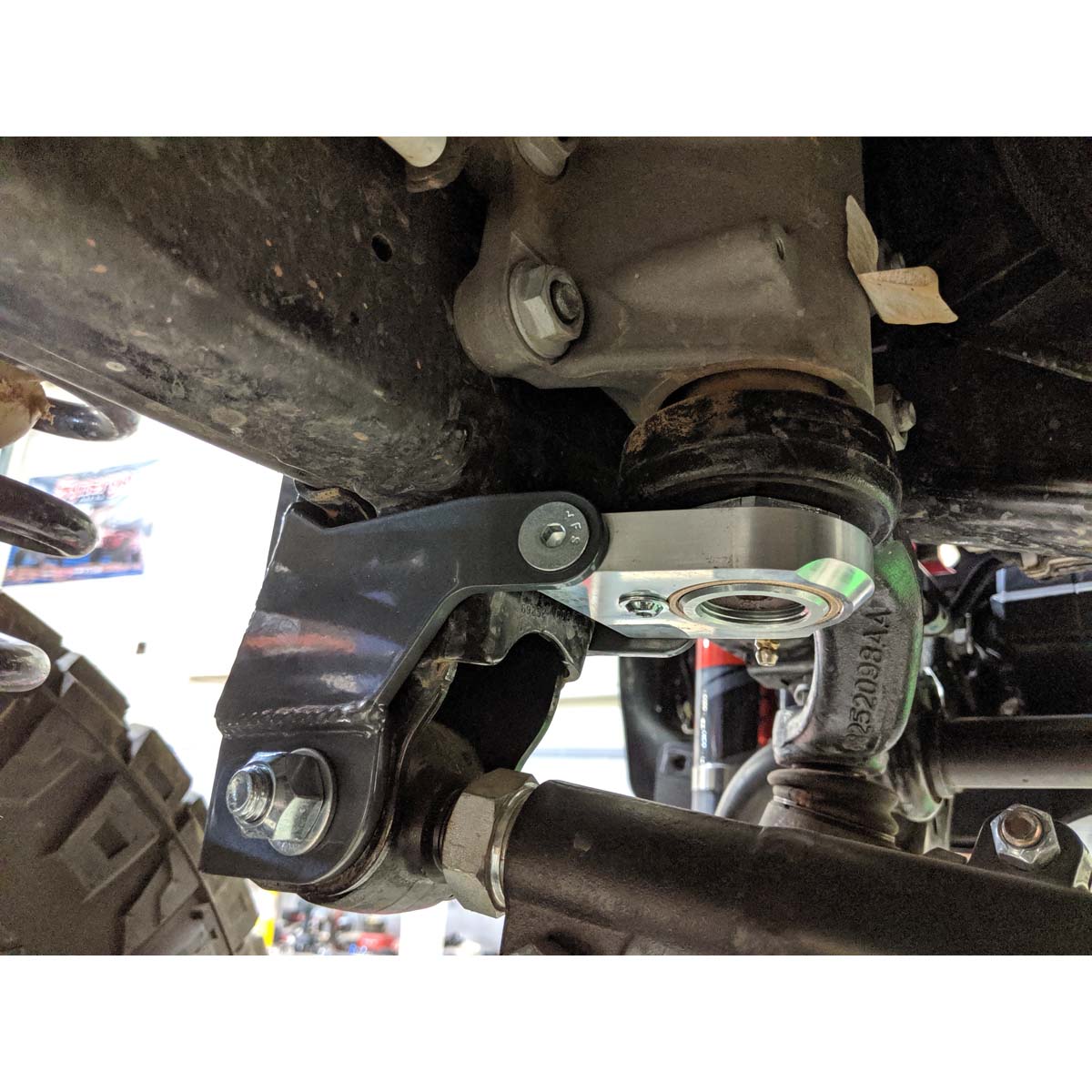 2018 Jeep Front Track Bar w/ Sector Shaft Brace (8869-01)-Track Bar Brace-Synergy MFG-Dirty Diesel Customs