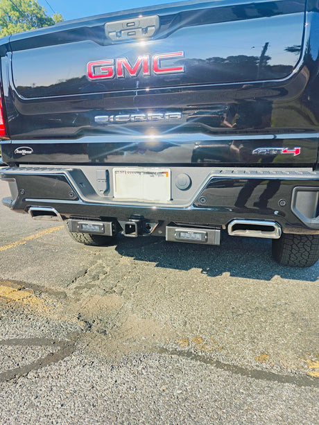 2020-2026 GM 1500 HITCH BAR: FLOOD- Rigid SR-Q Midnight Series 6"