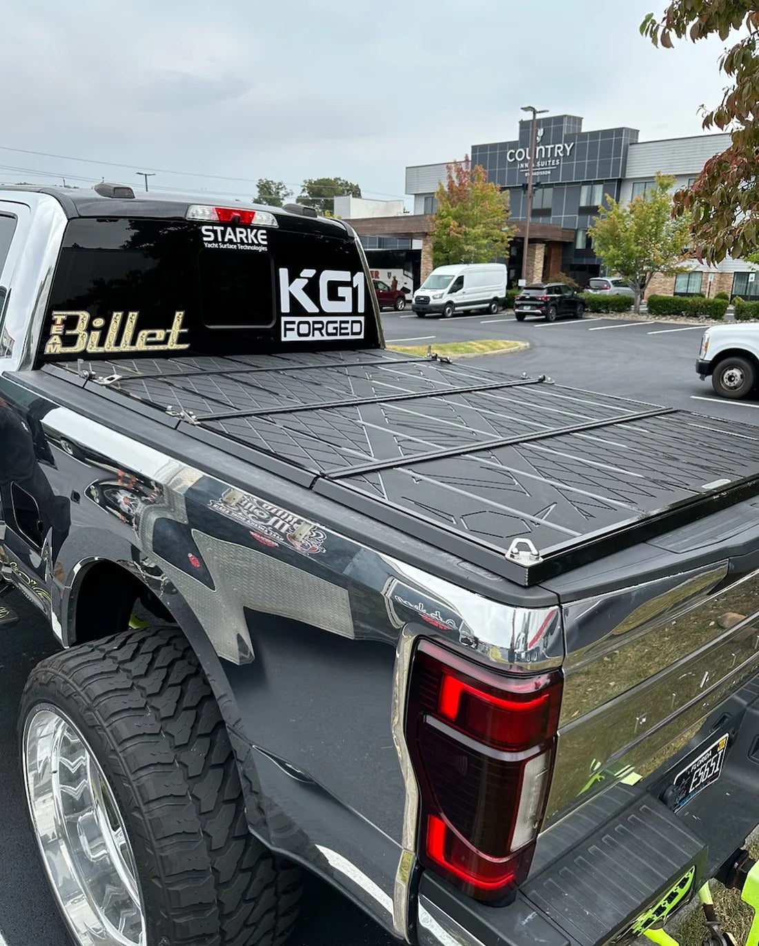 Universal Limitless Tri-Fold Aluminum Tonneau Cover