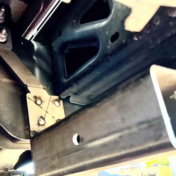 2013-2018 GM 1500 Hitch Bar: DIFFUSED- RIGID 6" MIDNIGHT SERIES SR-Q PRO w / Standard Endcap